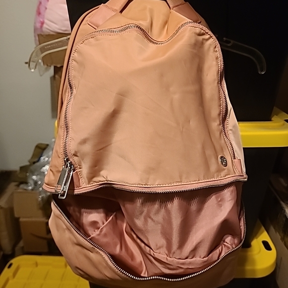 patagonia backpack mesh pocket Refugio Day Pack 26L Color:Navy and Brown by-sports and the long spindrift Backpack Sale Items Up